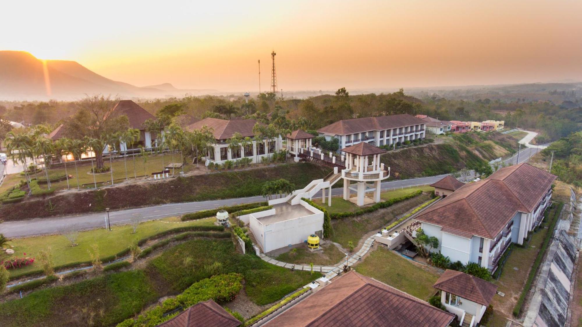 Nong Ya Plong Leaves Valley Resort מראה חיצוני תמונה