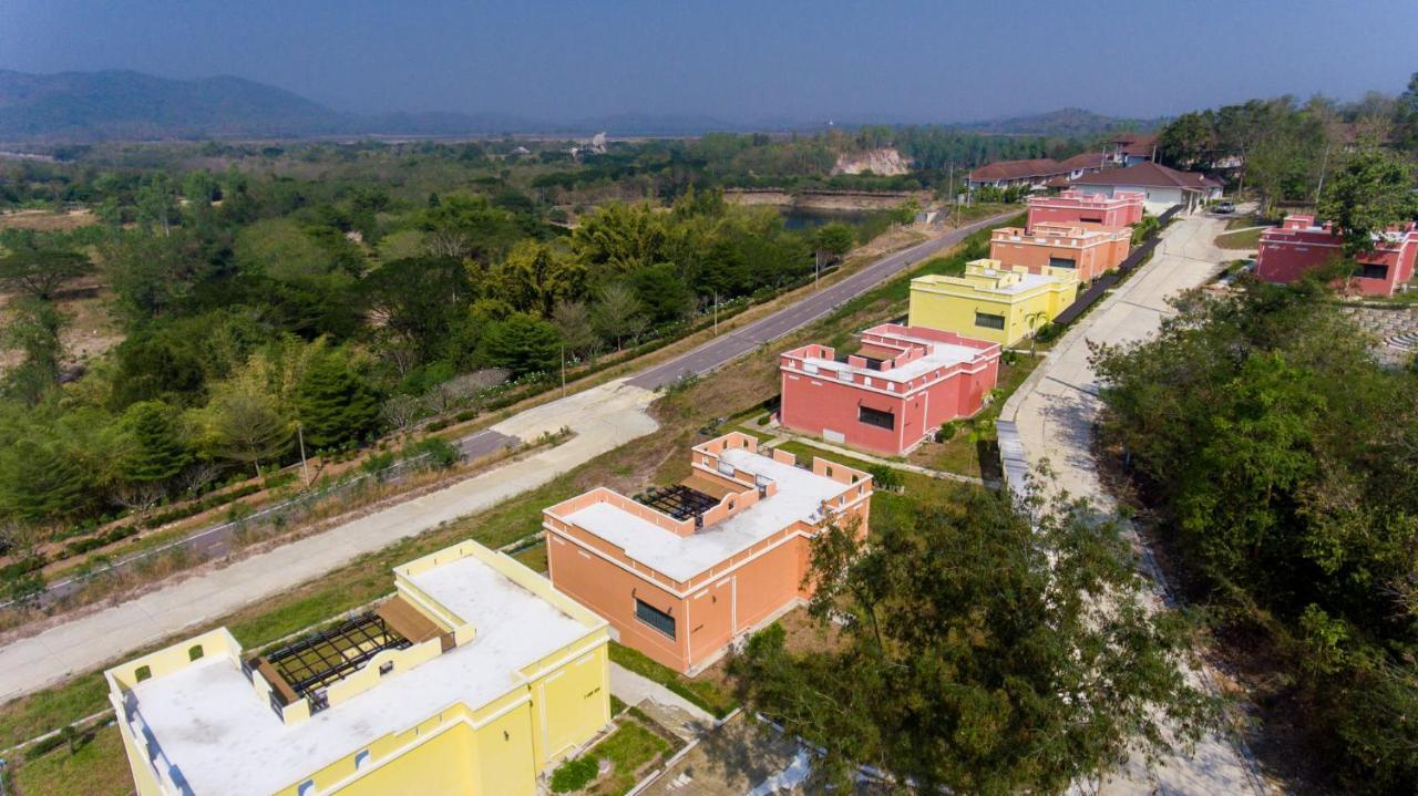 Nong Ya Plong Leaves Valley Resort מראה חיצוני תמונה